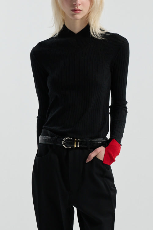 EMBOSSED LEATHER BELT styling